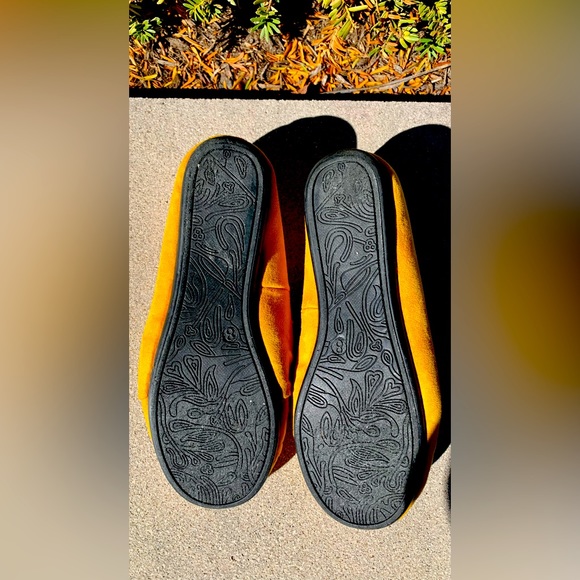 Ashley Blue Slippers 🙂🌝💫💛🧡💛🧡 - Picture 3 of 3